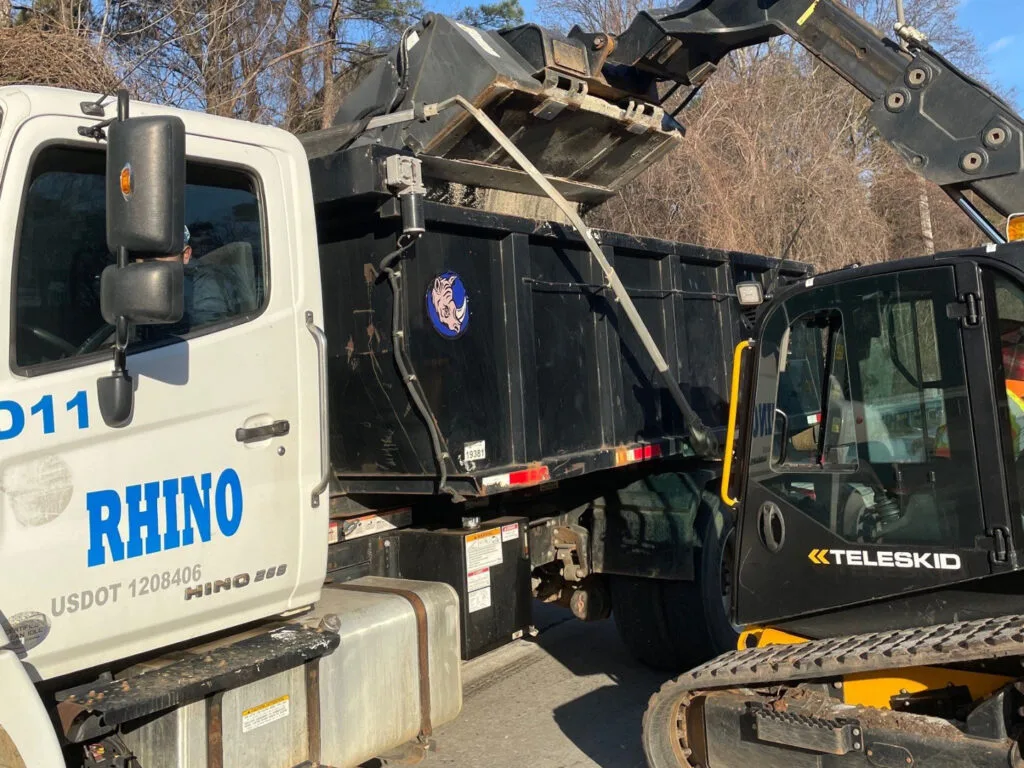Environmental response for a hydraulic fluid spill